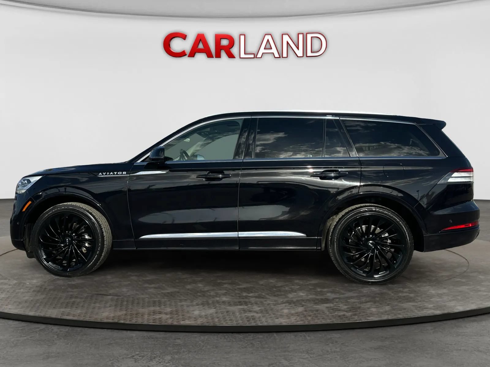 Used 2021 Lincoln Aviator Reserve w/ Equipment Group 210A AWD/4WD image 2