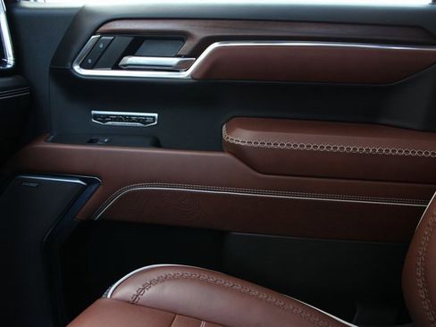 Used 2024 GMC Sierra 1500 Denali Ultimate image 30