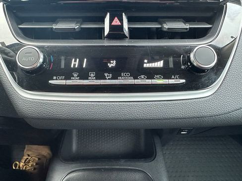 Used 2024 Toyota Corolla LE image 18