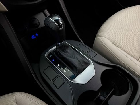 Used 2017 Hyundai Santa Fe Sport image 23