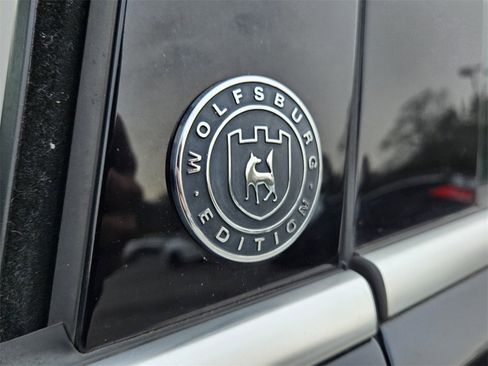 Used 2017 Volkswagen Tiguan Wolfsburg Edition image 18