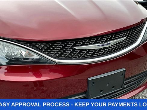 Used 2020 Chrysler Voyager LX FWD image 39