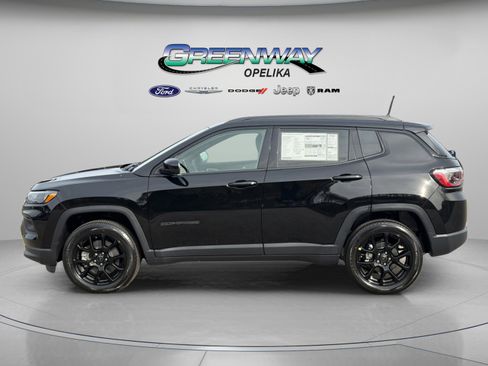 New 2026 Jeep Compass Latitude image 4