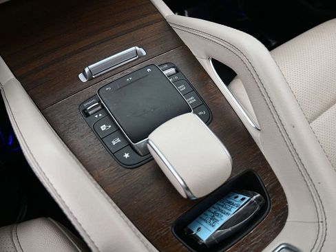 Used 2021 Mercedes-Benz GLE 350 image 35