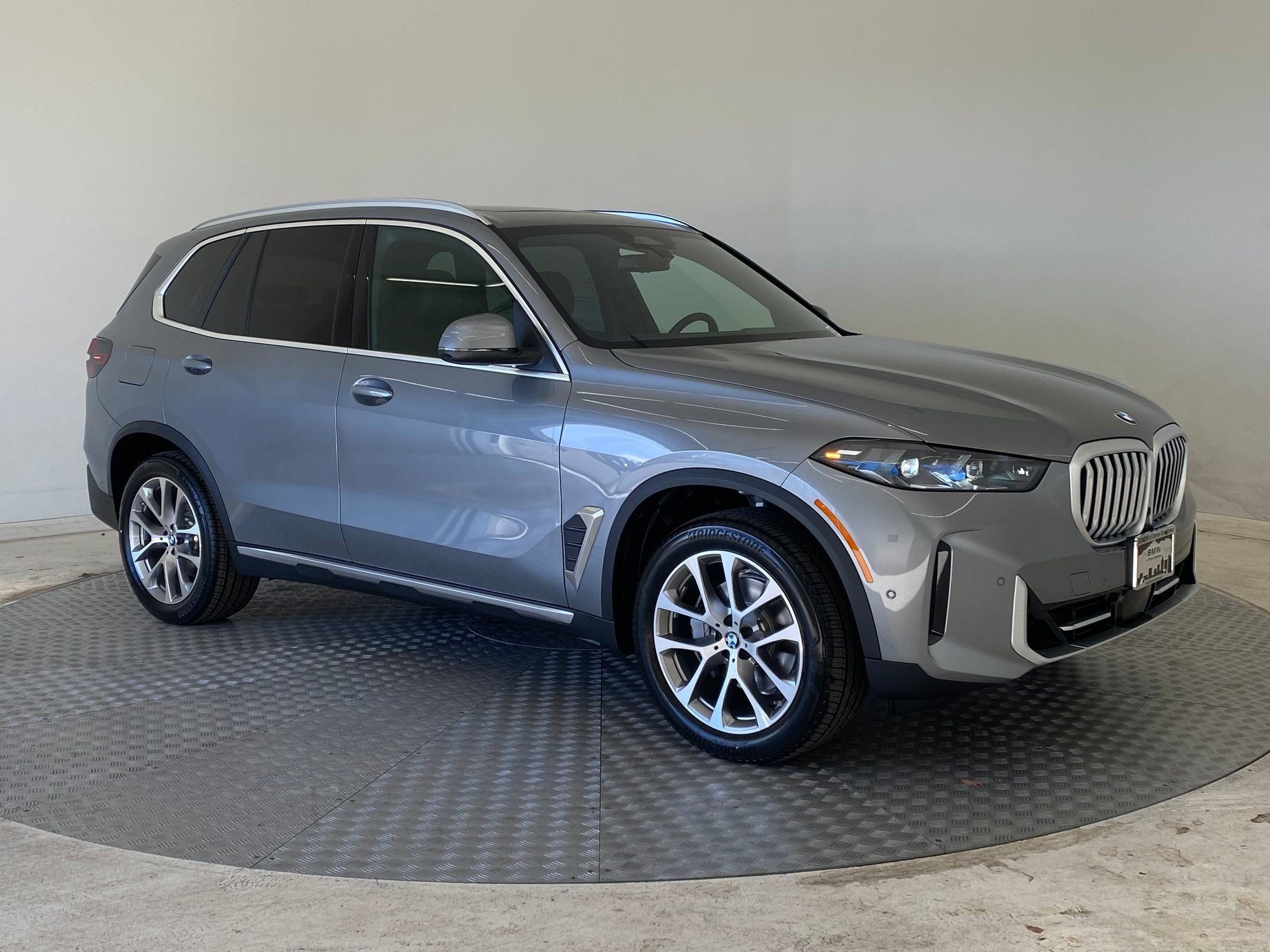 Used 2026 BMW X5 xDrive40i w/ Premium Package AWD/4WD image 7