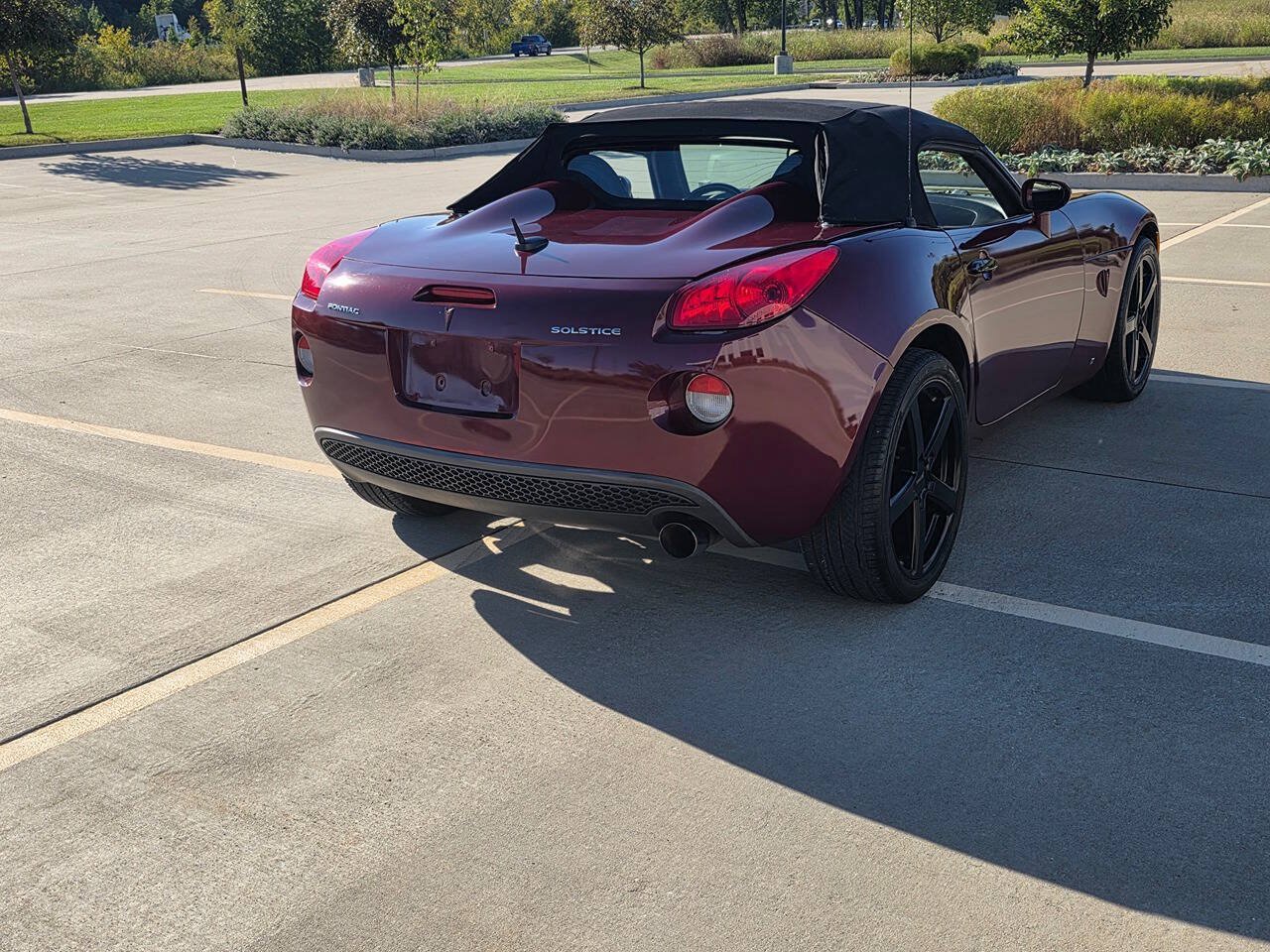 Used 2009 Pontiac Solstice Convertible w/ Premium Package RWD image 7