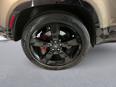 Used 2023 Land Rover Defender 110 X image 7