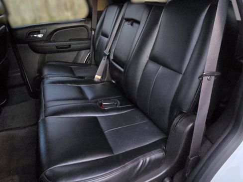 Used 2013 GMC Yukon SLE w/ Convenience Package image 14