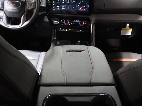 New 2026 GMC Sierra 2500 AT4 w/ Technology Package AWD/4WD image 32