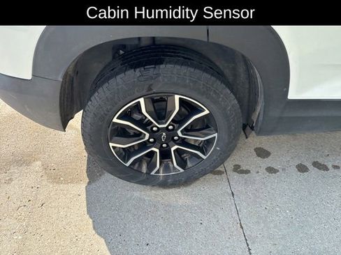 Used 2025 Chevrolet TrailBlazer ACTIV w/ Convenience Package AWD/4WD image 8