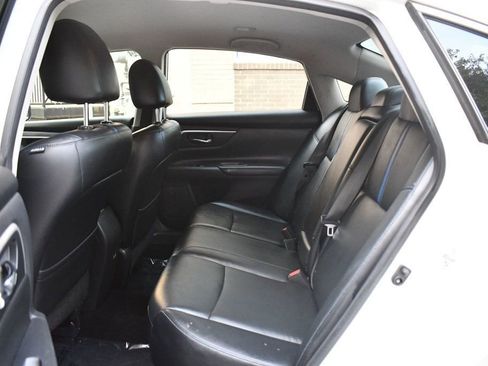 Used 2018 Nissan Altima 2.5 SR w/ SR Midnight Edition image 34