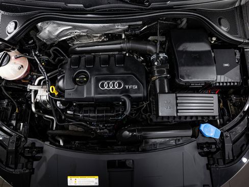 Used 2017 Audi Q3 2.0T Prestige w/ Prestige Package AWD/4WD image 20