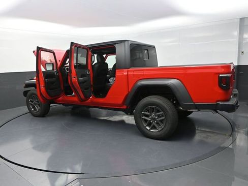 New 2025 Jeep Gladiator Sport image 34