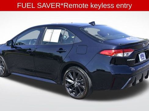 Used 2023 Toyota Corolla SE FWD image 3