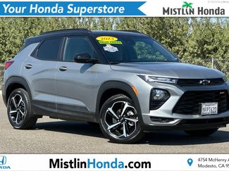 Used 2023 Chevrolet TrailBlazer RS w/ Convenience Package image 1