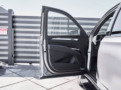 Used 2026 Cadillac Escalade V image 36