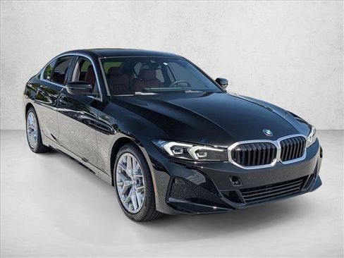 Certified 2025 BMW 330i Sedan w/ Convenience Package RWD image 6