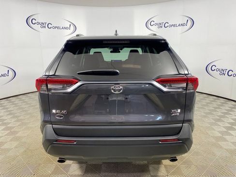 Used 2025 Toyota RAV4 XLE image 5