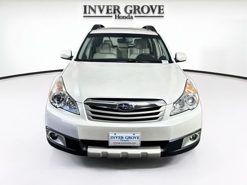 Used 2012 Subaru Outback 2.5i Limited w/ Moonroof Pkg AWD/4WD image 2