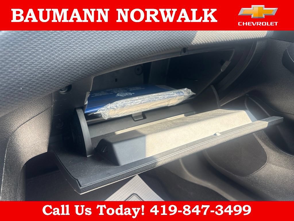 Used 2017 Chevrolet Cruze LT FWD image 33