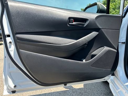 Used 2022 Toyota Corolla LE FWD image 14