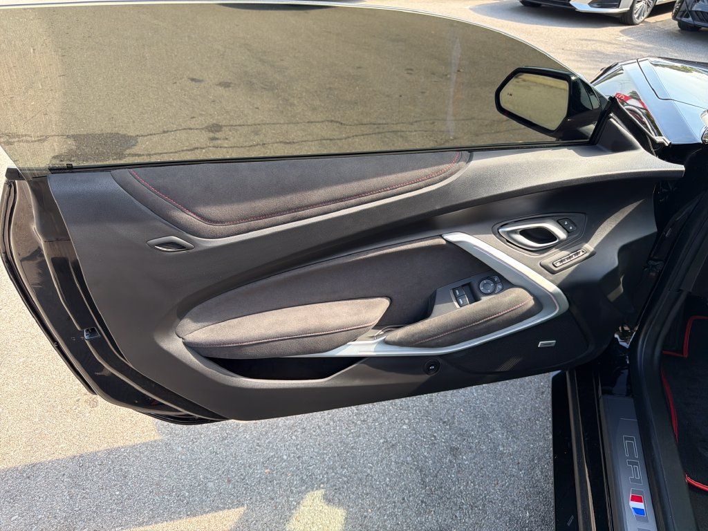 Used 2022 Chevrolet Camaro ZL1 RWD image 19