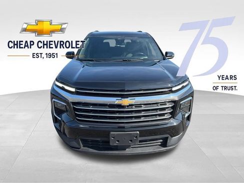 Used 2026 Chevrolet Traverse LT FWD image 8
