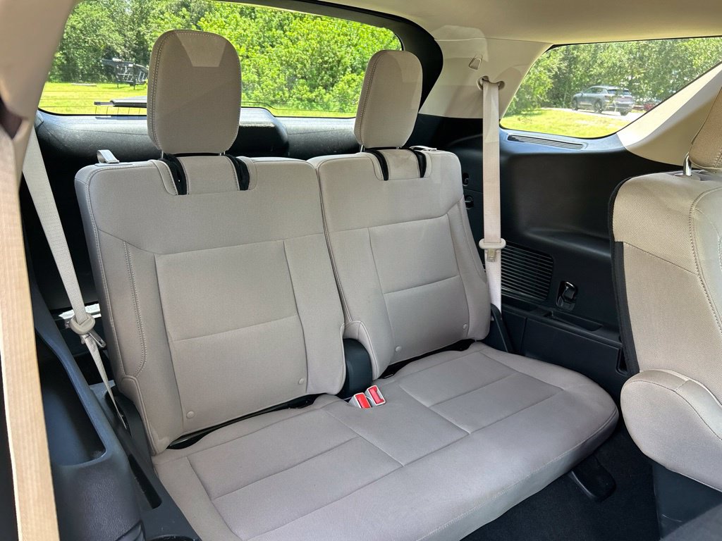Used 2020 Ford Explorer XLT w/ Comfort Package RWD image 48