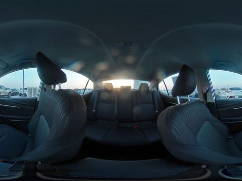 Used 2025 Toyota Camry LE image 40