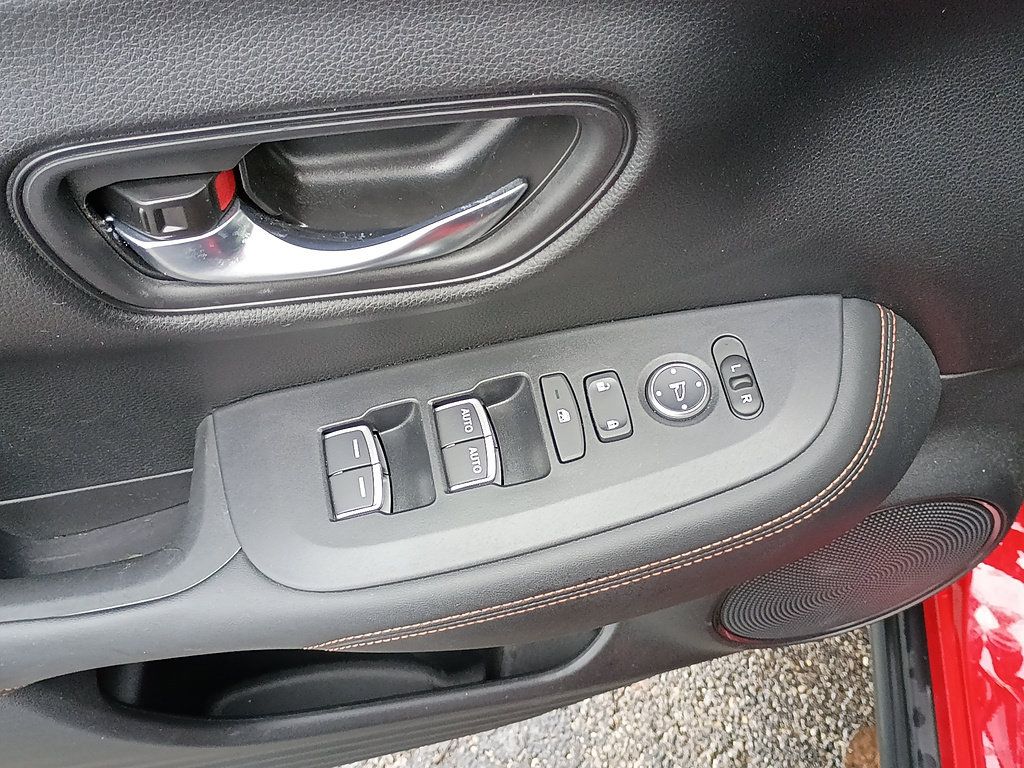 Used 2024 Honda HR-V Sport image 17