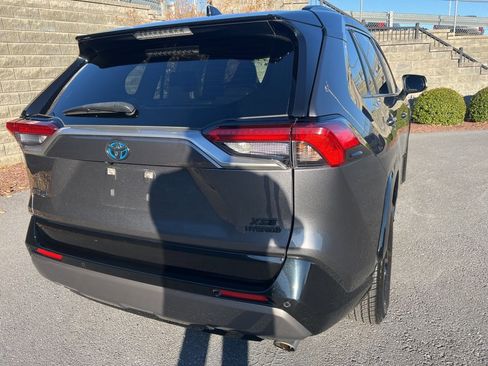 Used 2020 Toyota RAV4 XSE image 11