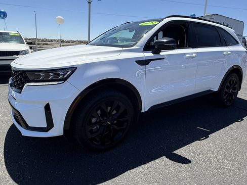 Used 2023 Kia Sorento SX AWD/4WD image 8
