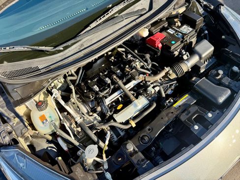 Used 2020 Nissan Versa SV image 27