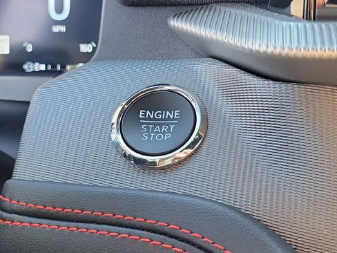 Certified 2025 Ford Explorer ST image 30