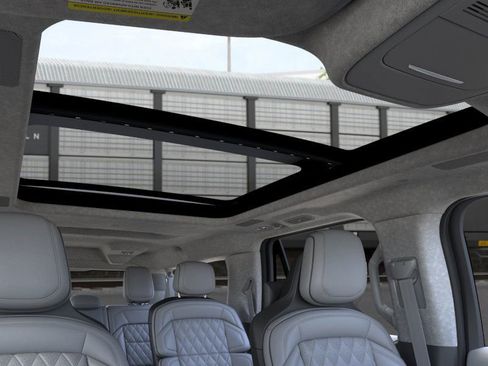 New 2026 Lincoln Navigator L Black Label AWD/4WD image 22