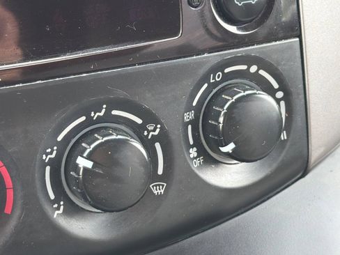 Used 2008 Toyota Sienna LE FWD image 29