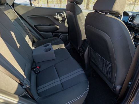 Used 2024 Hyundai Venue SEL image 27