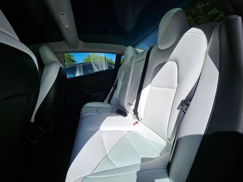 Used 2023 Tesla Model 3 Standard Range image 59