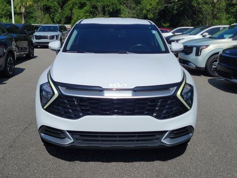 Used 2023 Kia Sportage EX FWD image 2