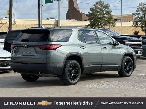 Used 2023 Chevrolet Traverse LT FWD image 6