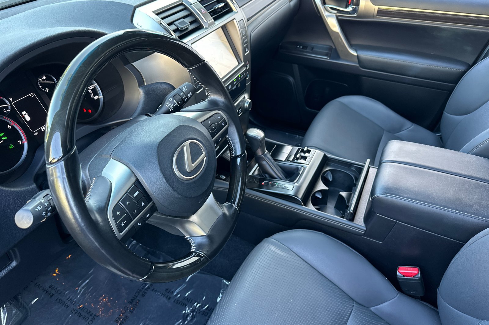 Used 2020 Lexus GX 460 Premium w/ Premium Package AWD/4WD image 4