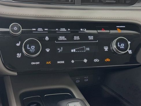 Used 2026 INFINITI QX60 Luxe w/ Cargo Package image 18