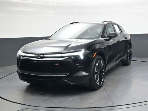 Used 2024 Chevrolet Blazer EV RS image 9