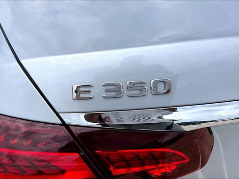 Used 2023 Mercedes-Benz E 350 Sedan image 10