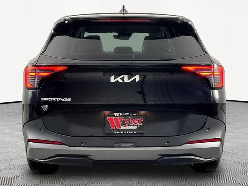 Used 2026 Kia Sportage EX FWD image 5