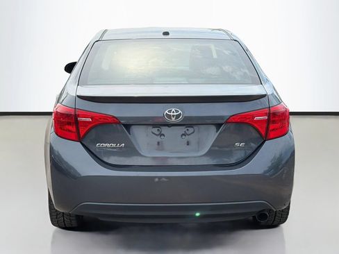 Used 2017 Toyota Corolla SE FWD image 6