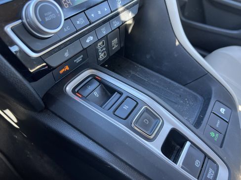 Used 2019 Honda Insight Touring image 26