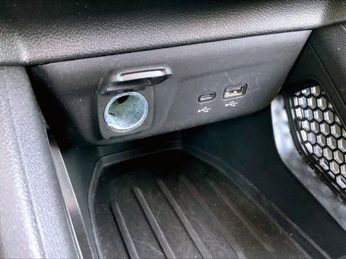 Used 2024 Chevrolet TrailBlazer LS image 28