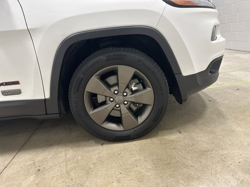 Used 2016 Jeep Cherokee 75th Anniversary image 13