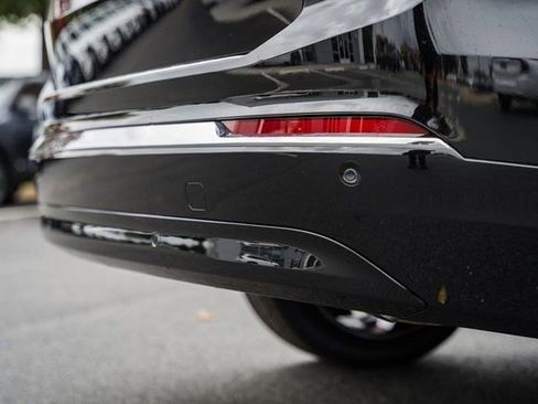 New 2026 Volvo XC90 B6 Plus w/ Protection Package Premier image 6